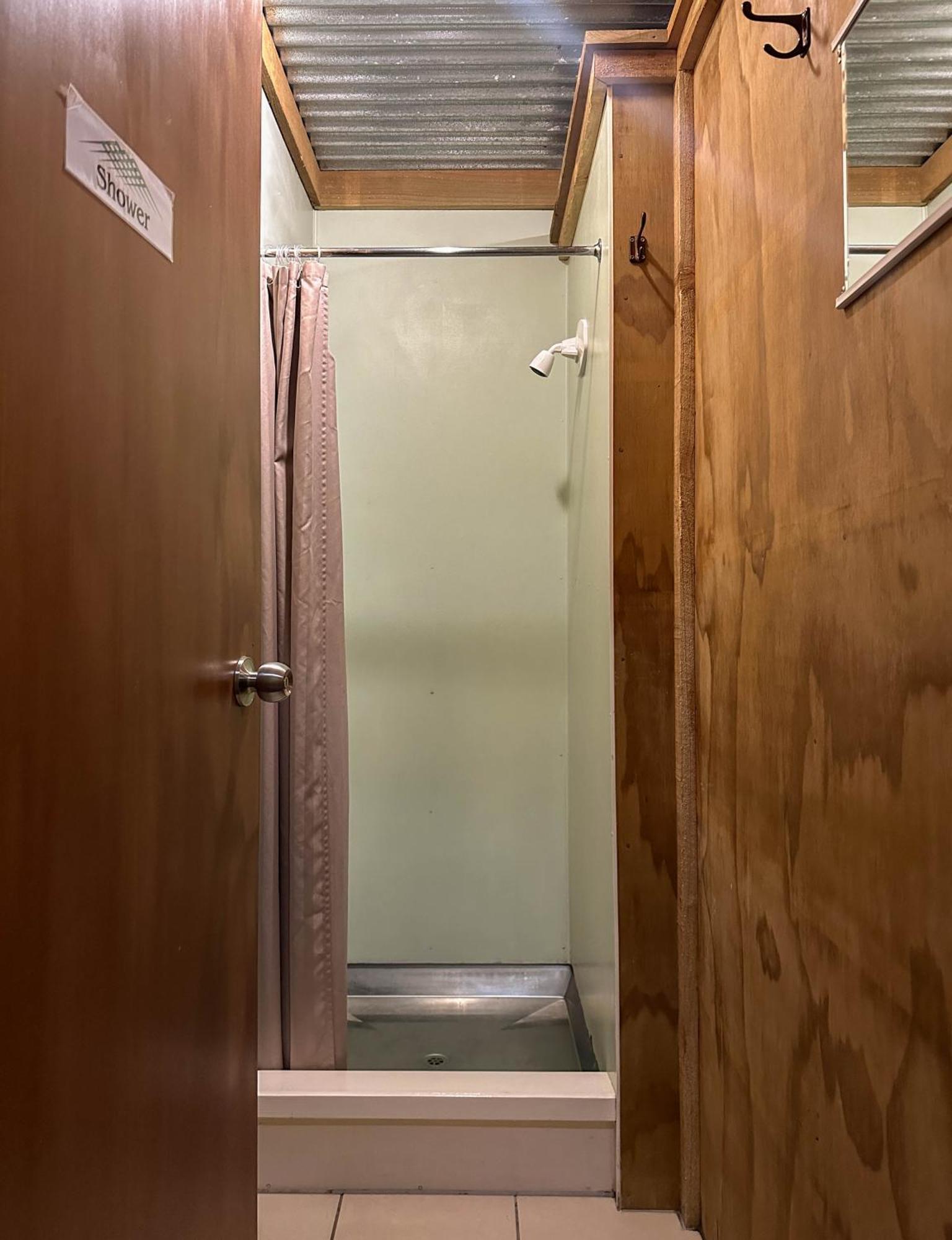 The Crossing Lodge & Backpackers Erua Ngoại thất bức ảnh